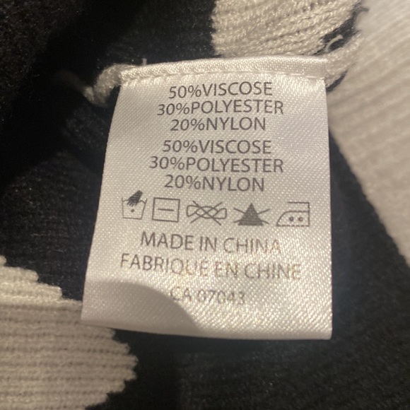 Round neck Sweater - Picture 5 of 6